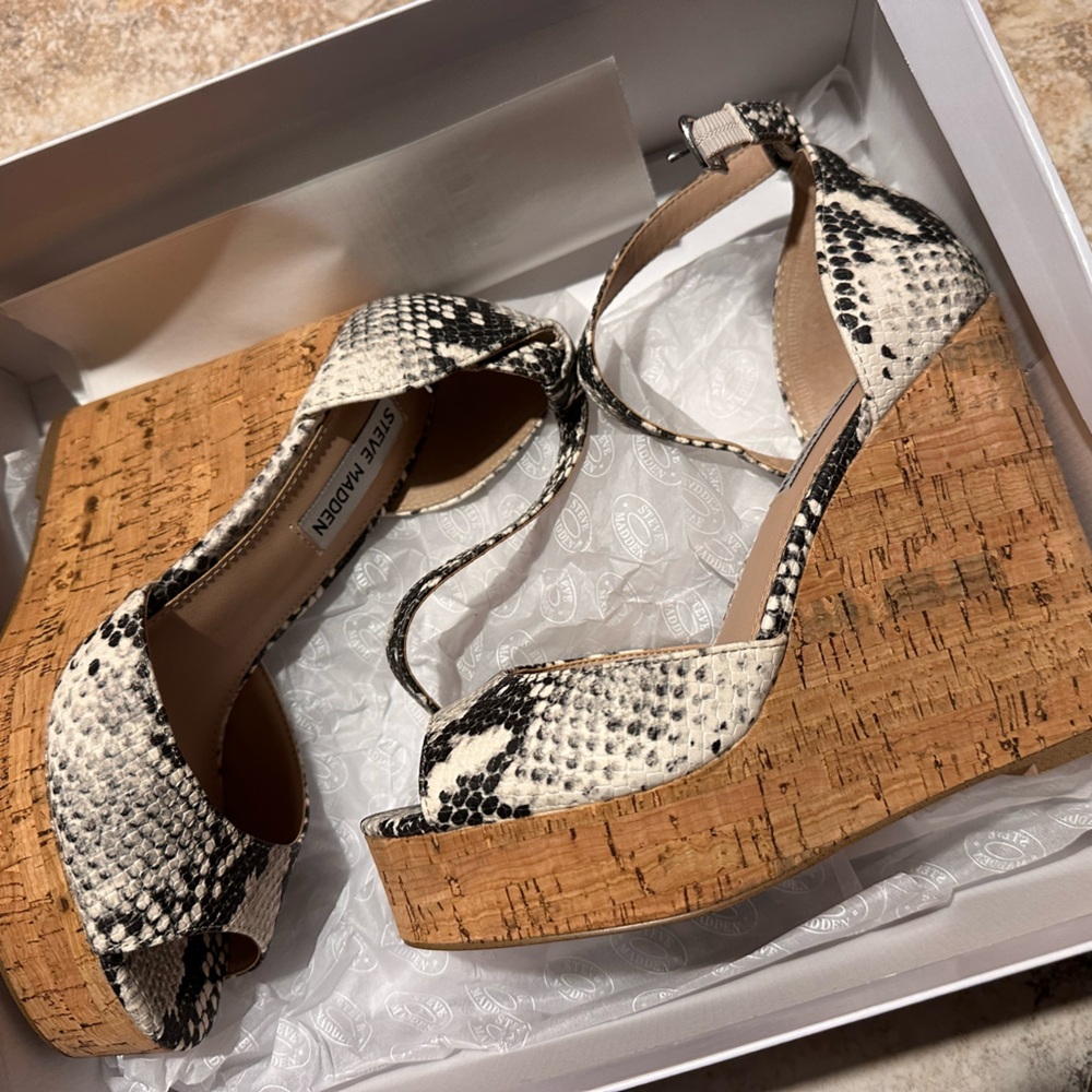 Steve Madden Black and White Snakeskin Wedges